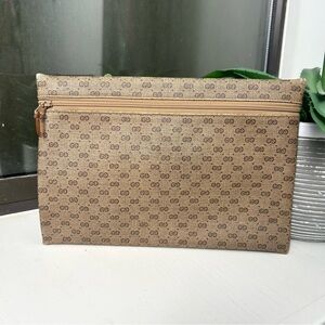 Gucci Vintage Beige Canvas Zip Clutch Pouch